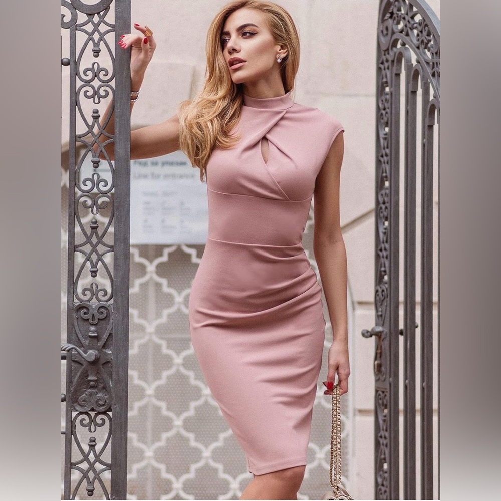 NWT Blush Pink Midi Dress Medium 🩷